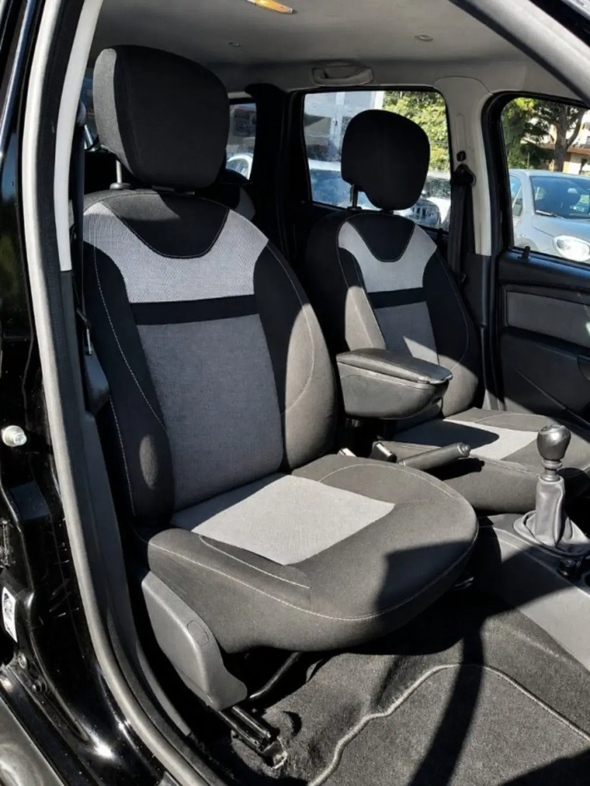 Dacia Duster usata a Firenze (15)