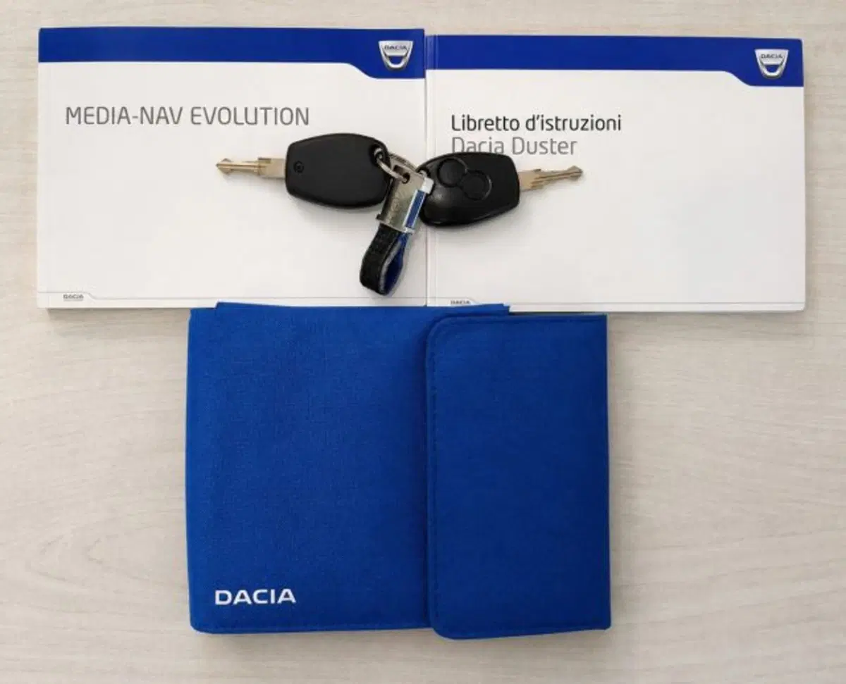Dacia Duster usata a Firenze (18)