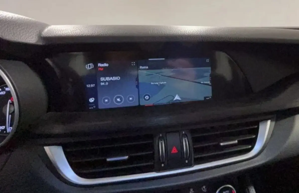 Alfa Romeo Stelvio usata a Firenze (17)
