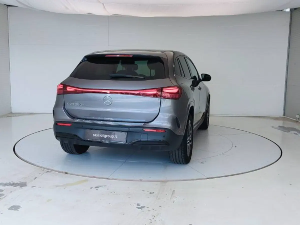 Mercedes-Benz EQA usata a Teramo (5)