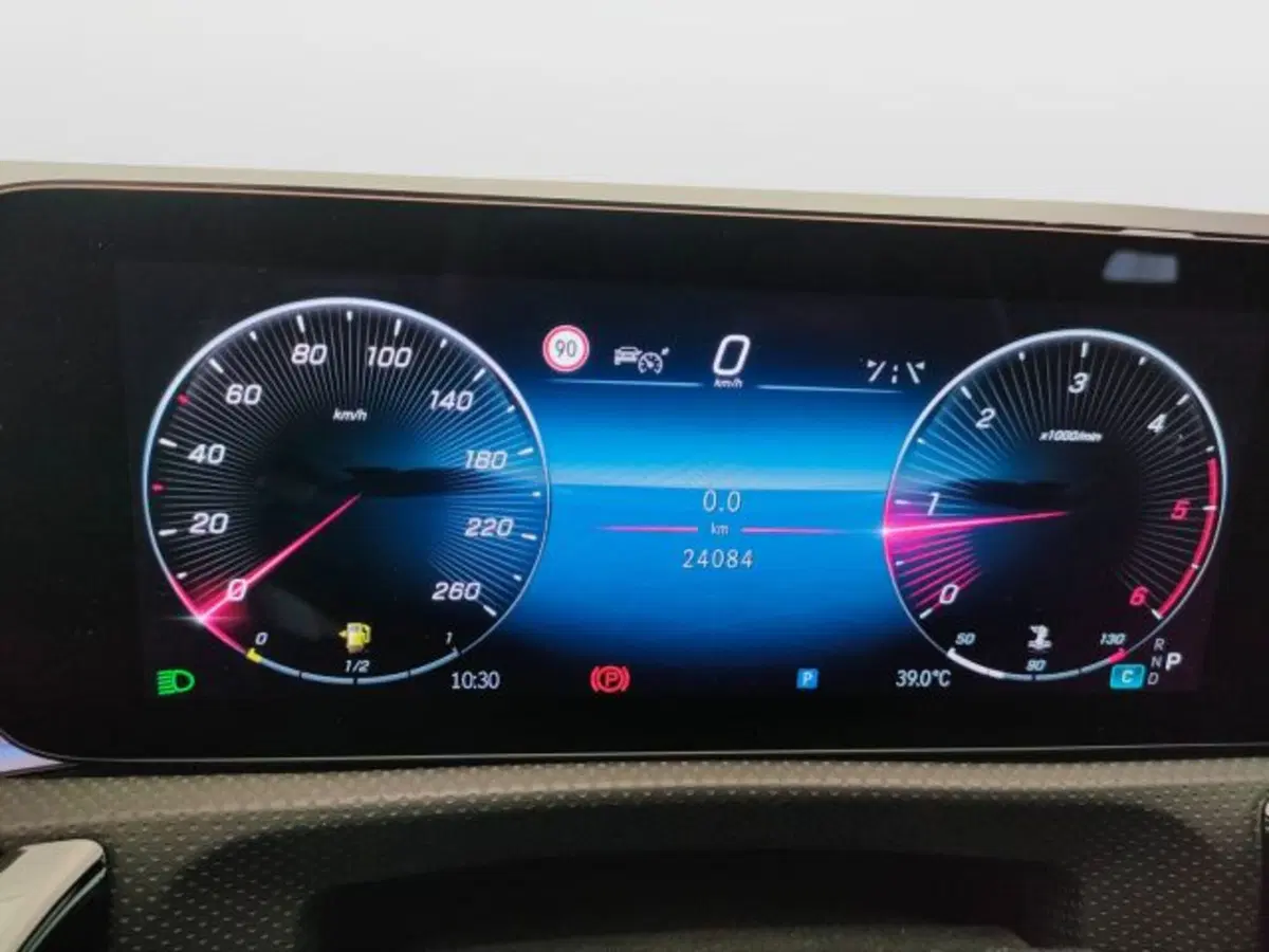 Mercedes-Benz Classe A Sedan usata a Teramo (17)