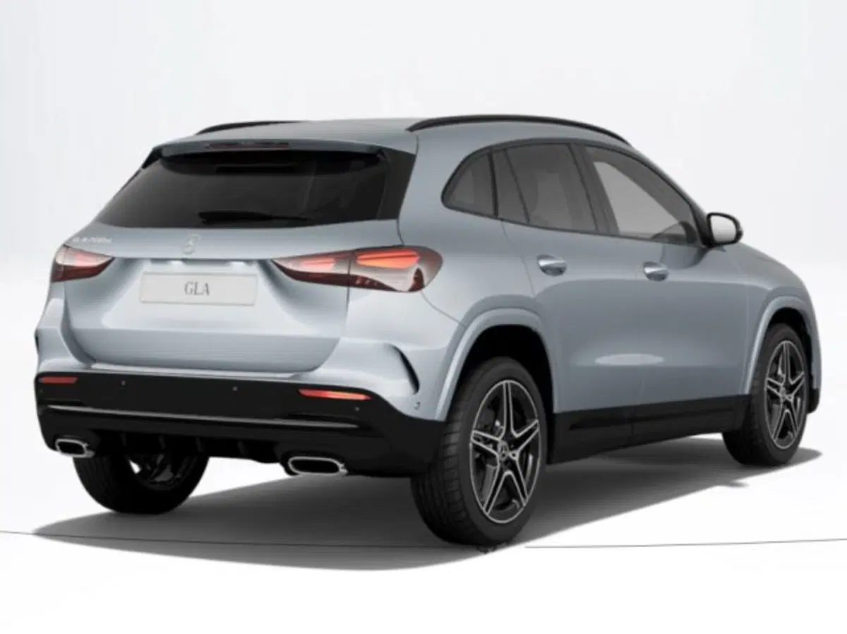 Mercedes-Benz GLA SUV nuova a Verona (2)