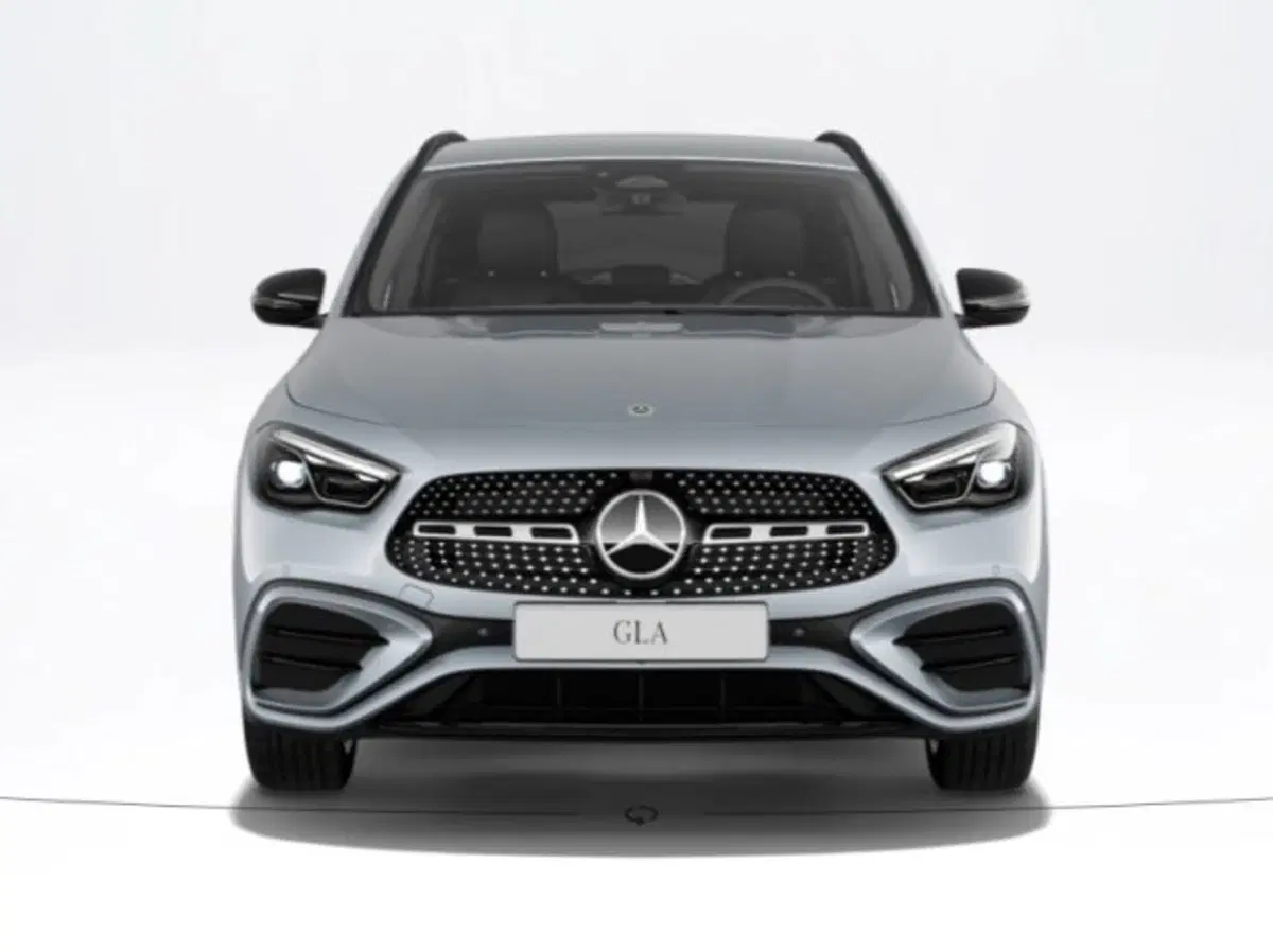 Mercedes-Benz GLA SUV nuova a Verona (3)