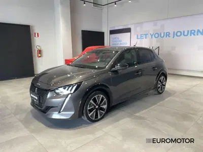 Peugeot 208 PureTech 100 Stop&amp;Start 5 porte GT del 2023 usata a Modugno