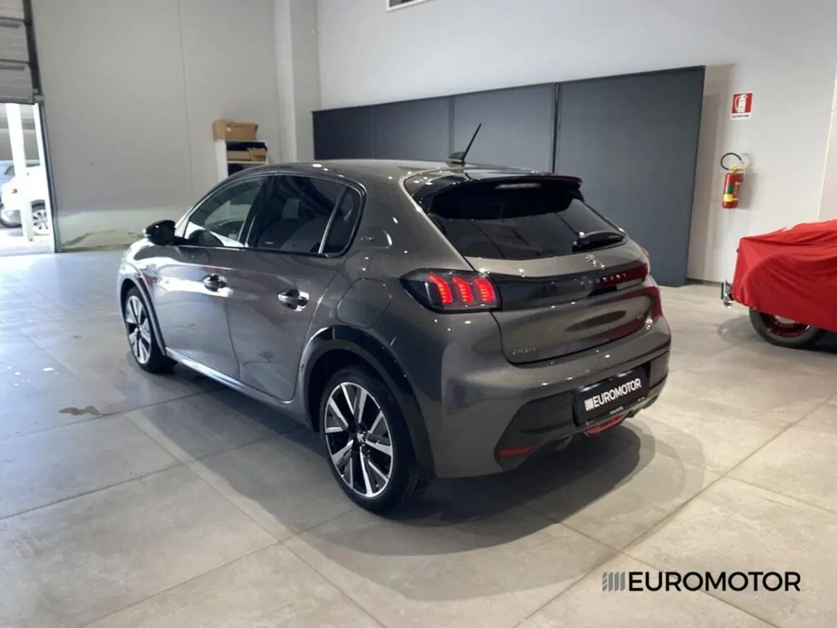Peugeot 208 usata a Bari (10)