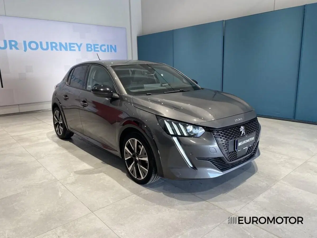 Peugeot 208 usata a Bari (3)