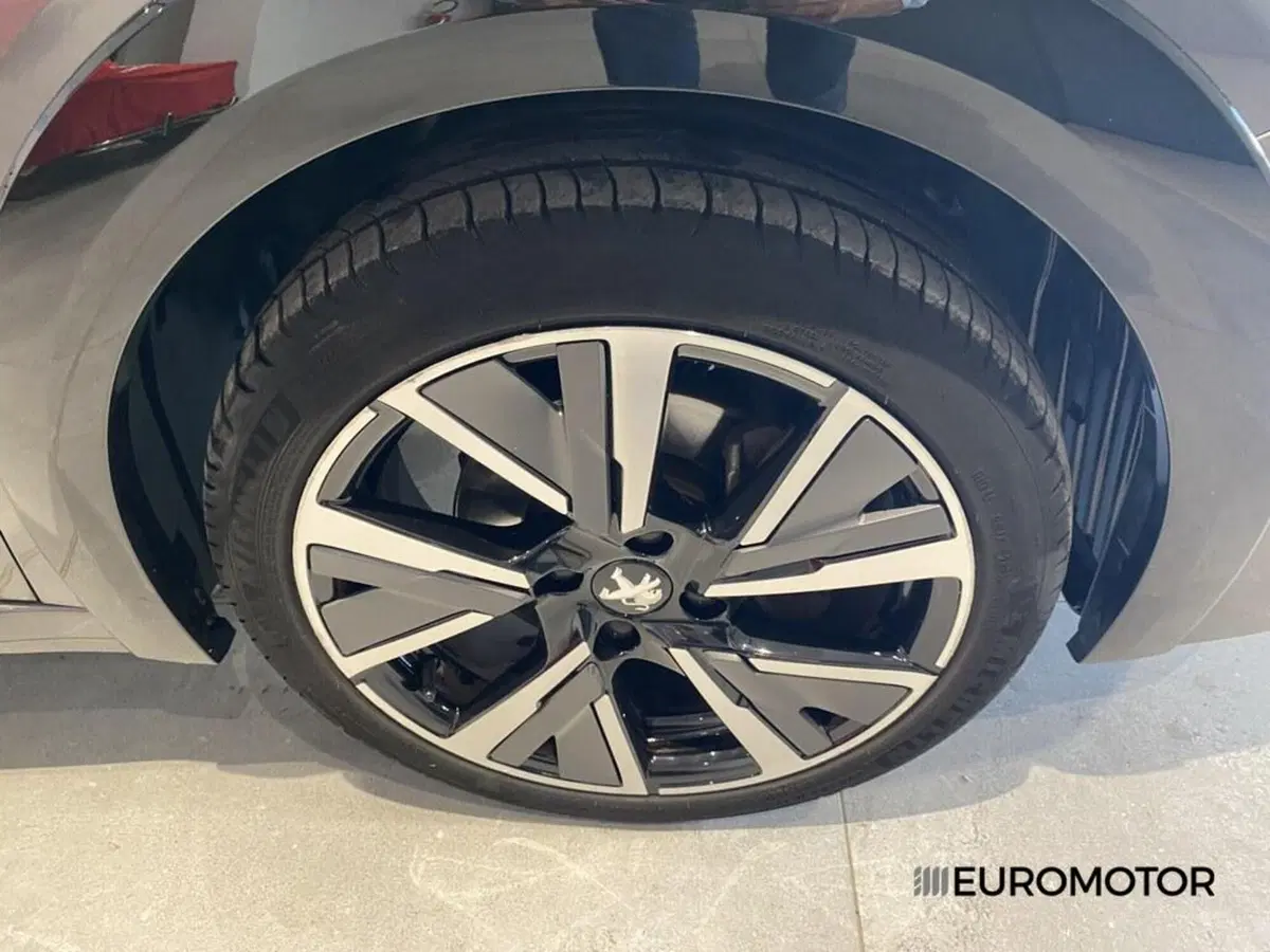Peugeot 208 usata a Bari (5)