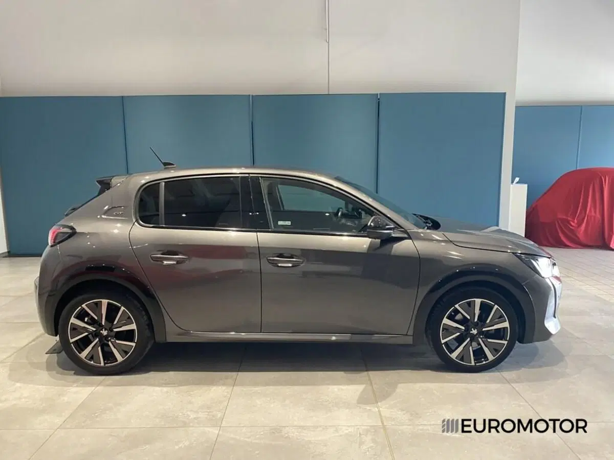 Peugeot 208 usata a Bari (6)
