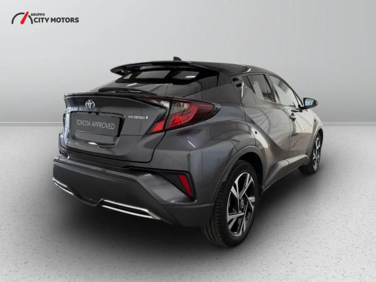 Toyota Toyota C-HR usata a Monza e Brianza (7)
