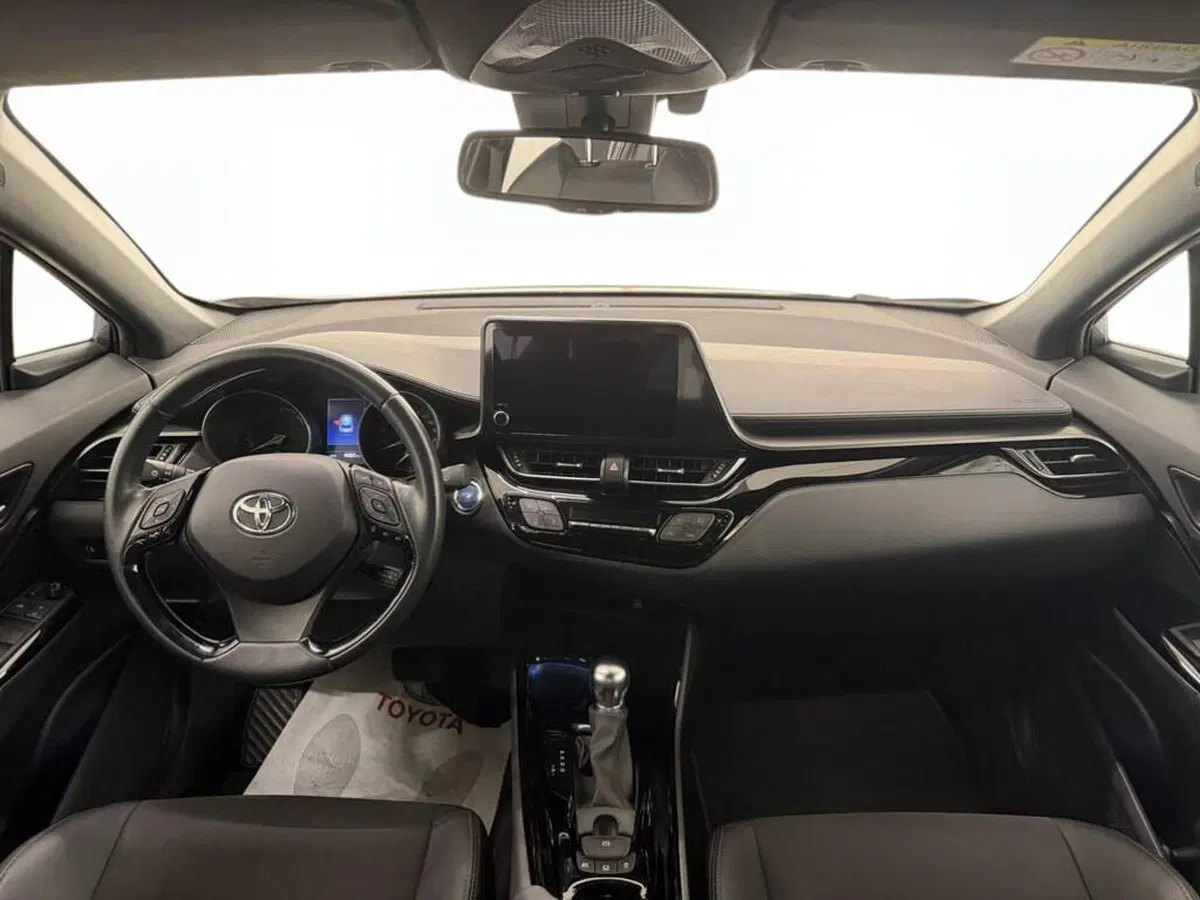 Toyota Toyota C-HR usata a Monza e Brianza (8)