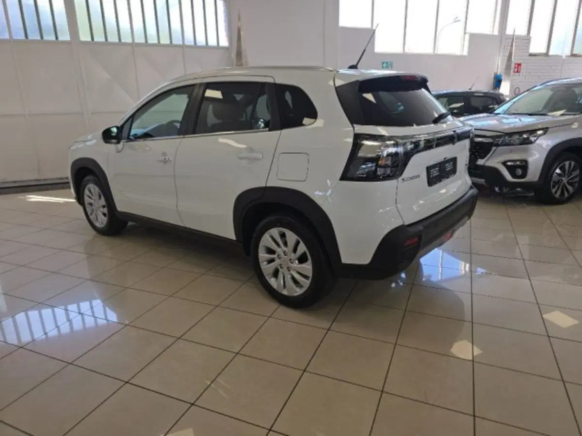 Suzuki S-Cross nuova a Reggio Emilia (3)