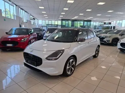 Suzuki Swift 1.2h Top 2wd 81cv nuova a Reggio nell'Emilia