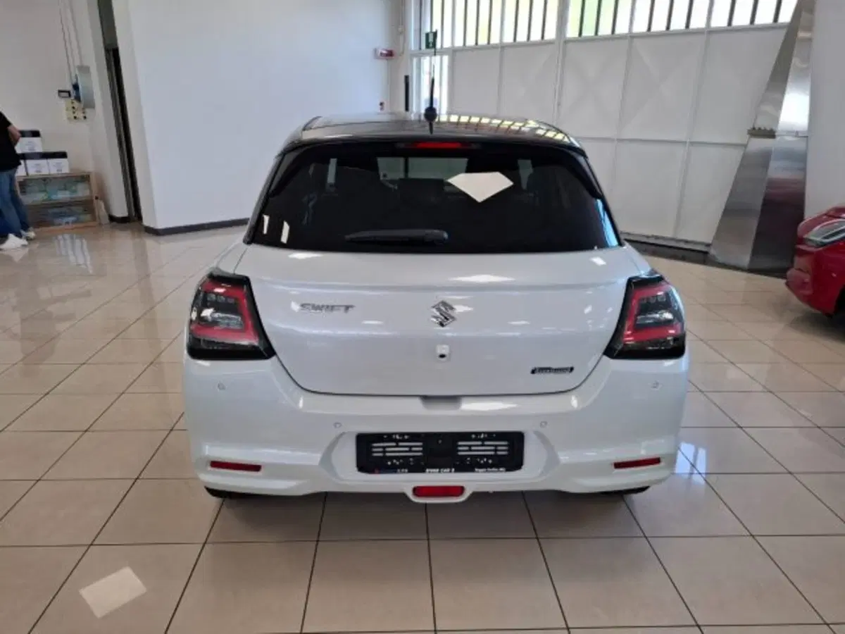 Suzuki Swift nuova a Reggio Emilia (4)