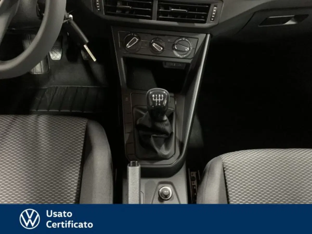 Volkswagen Polo nuova a Vicenza (11)