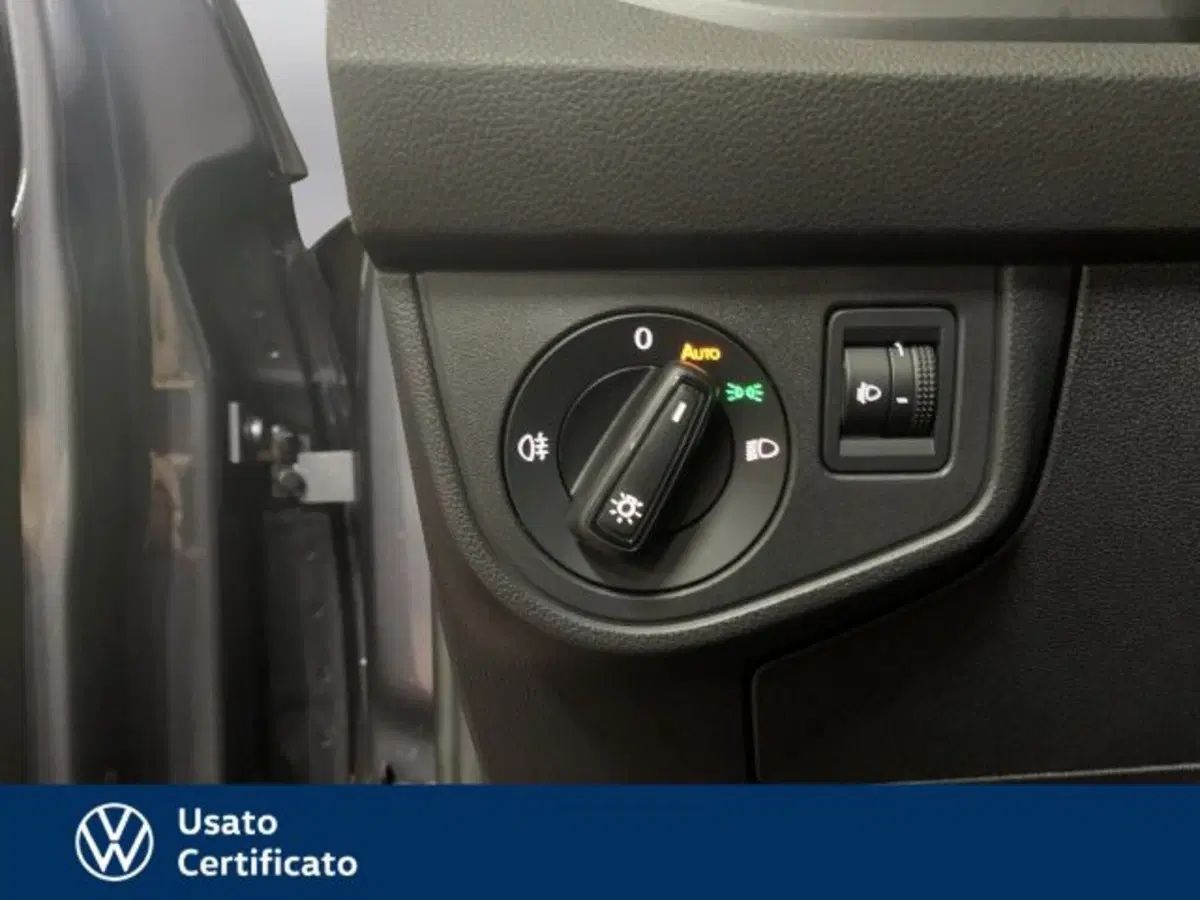 Volkswagen Polo nuova a Vicenza (16)