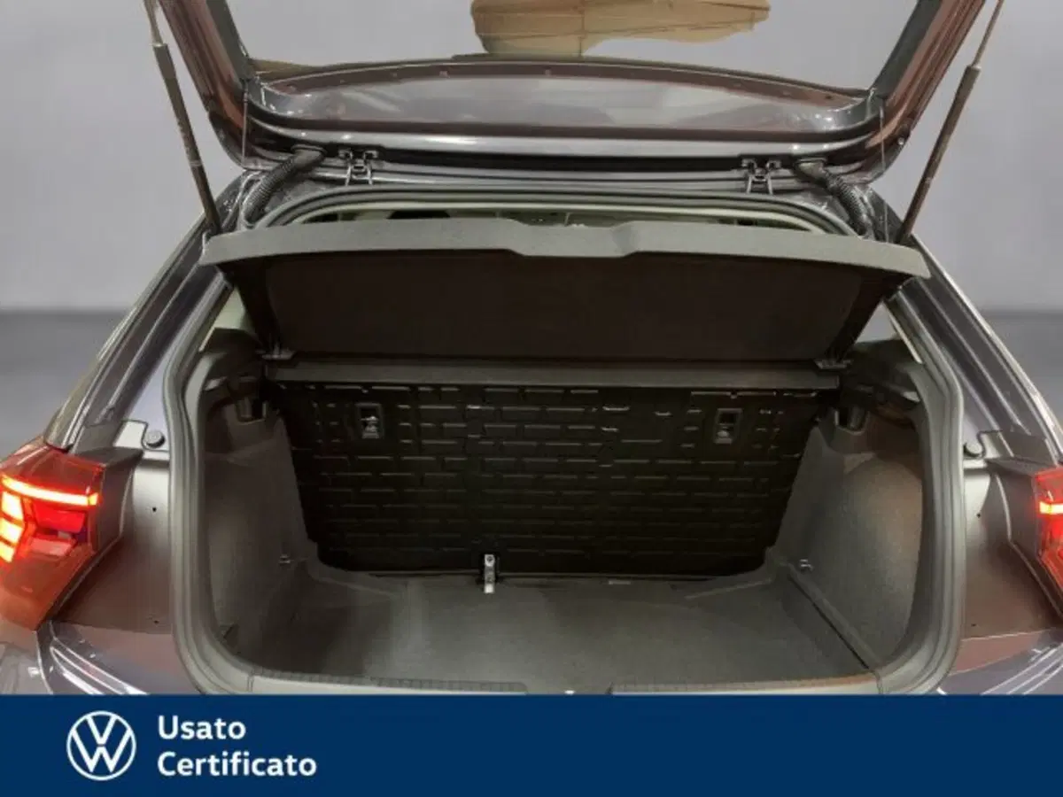 Volkswagen Polo nuova a Vicenza (17)