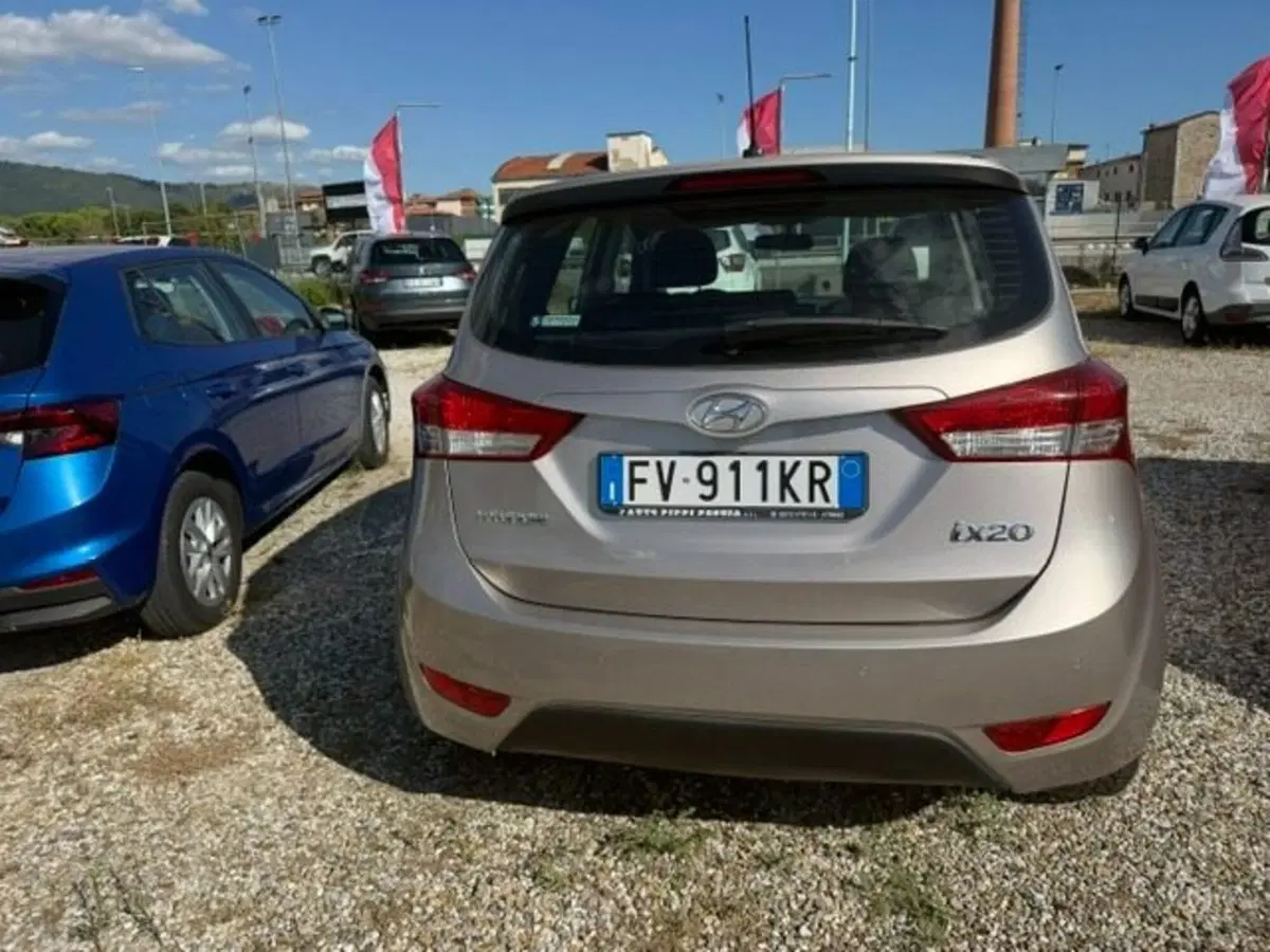 Hyundai ix20 usata a Prato (3)