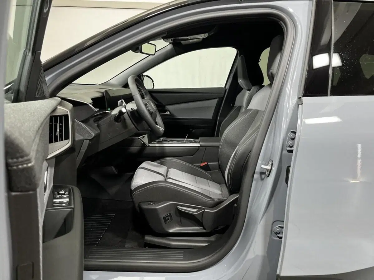Opel Grandland nuova a Sondrio (10)