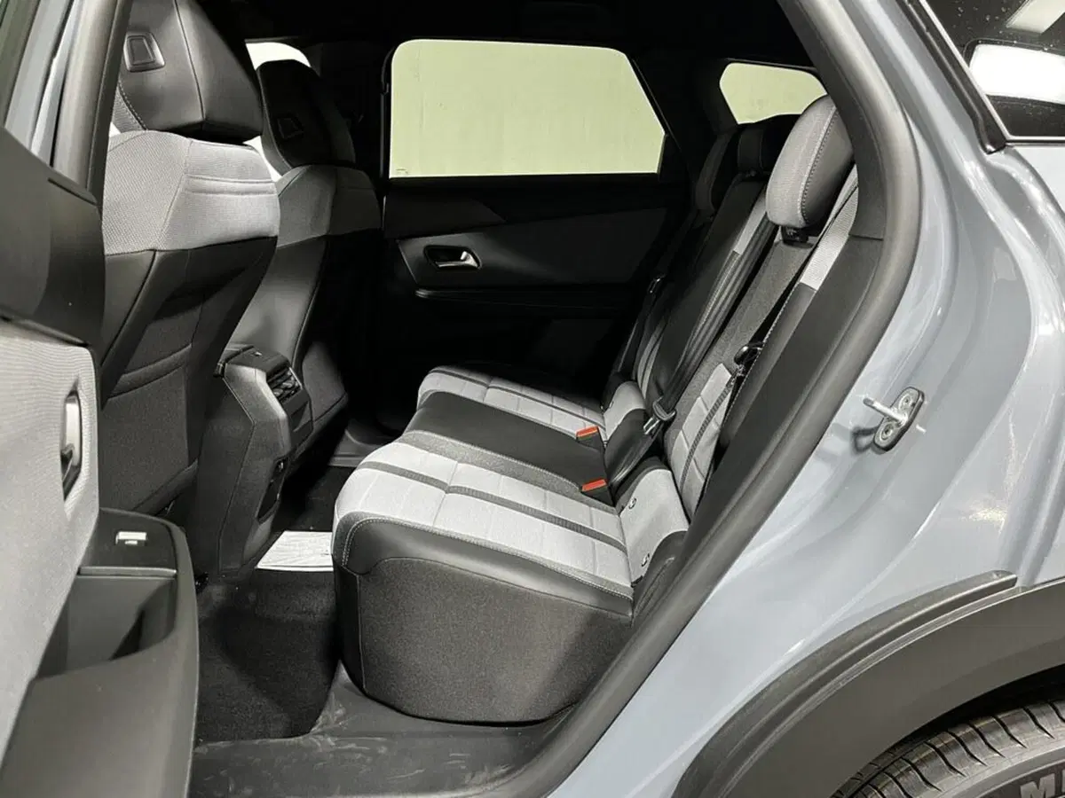 Opel Grandland nuova a Sondrio (11)