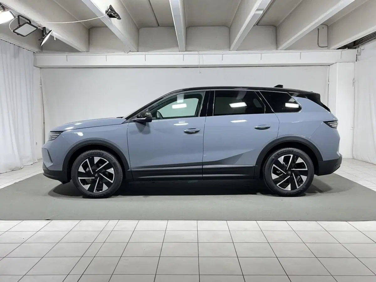 Opel Grandland nuova a Sondrio (2)