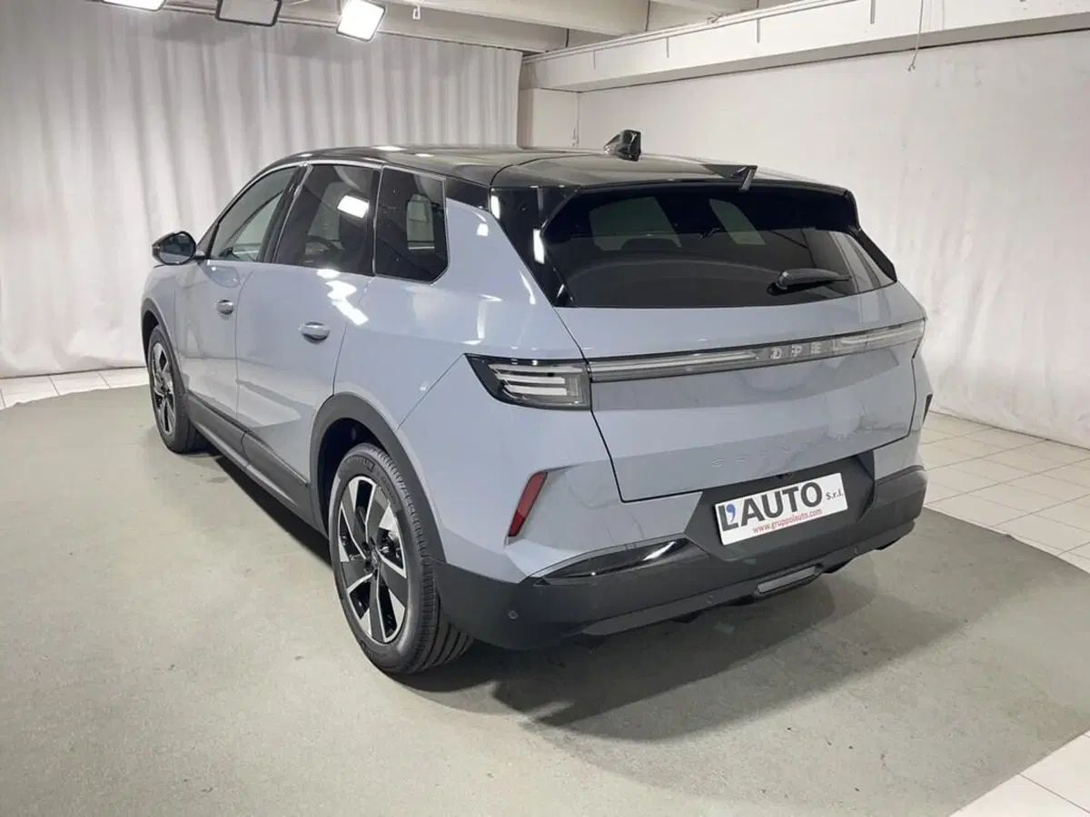 Opel Grandland nuova a Sondrio (3)