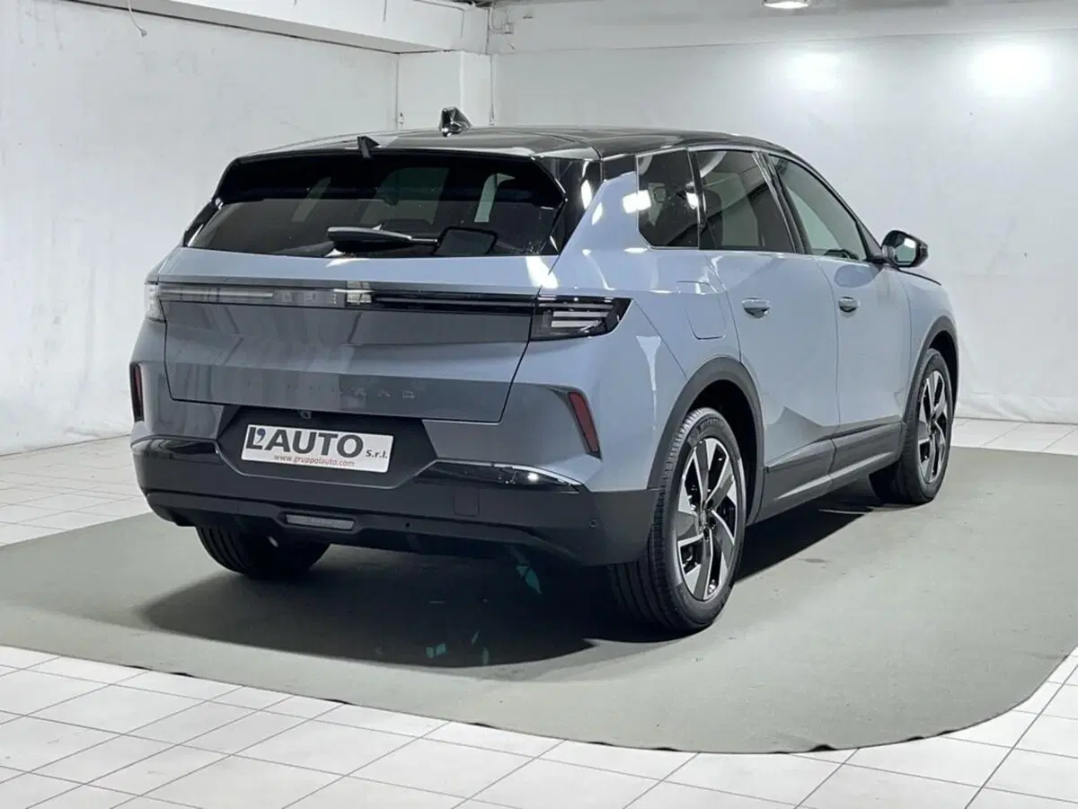 Opel Grandland nuova a Sondrio (5)