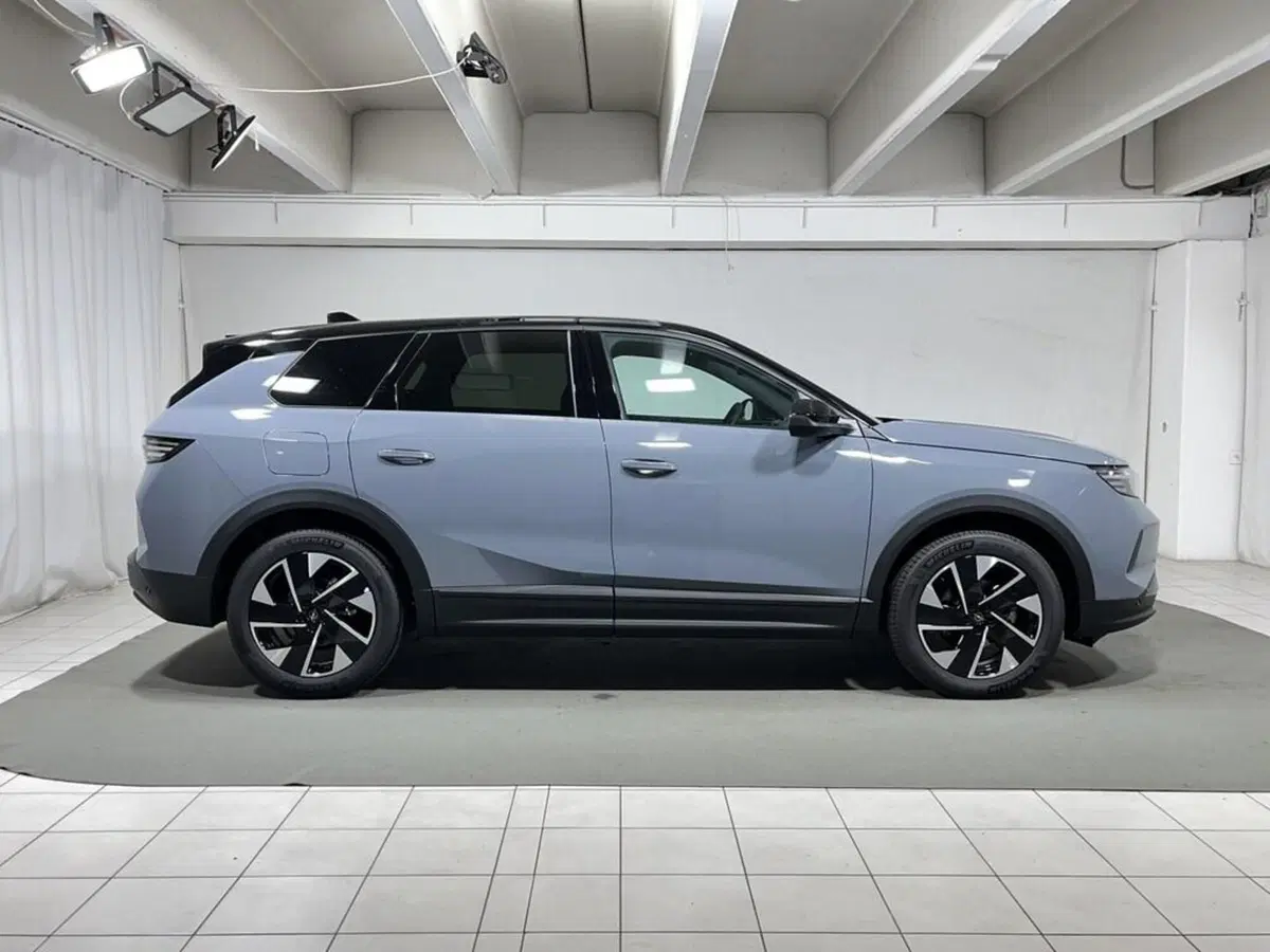 Opel Grandland nuova a Sondrio (6)