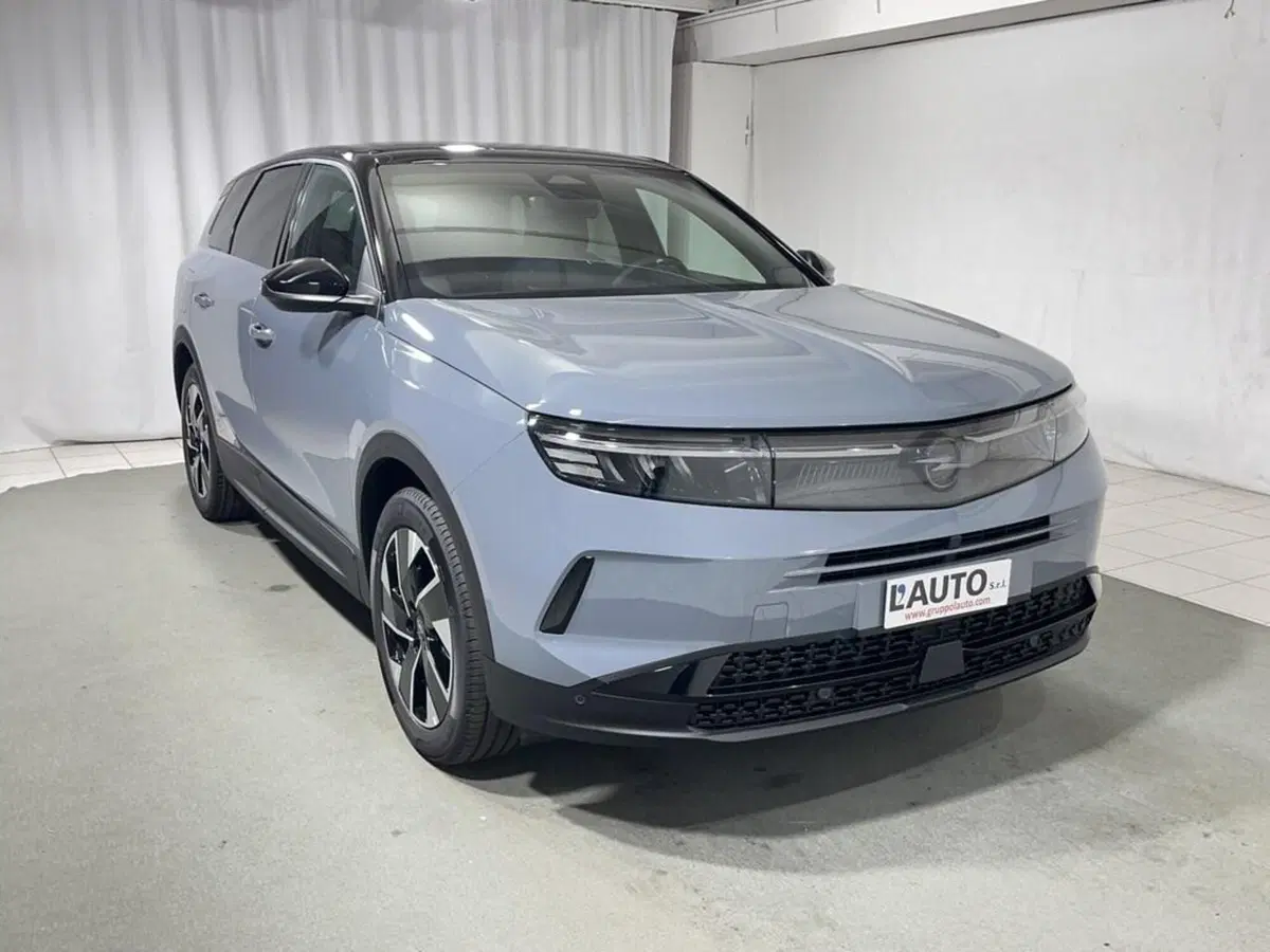 Opel Grandland nuova a Sondrio (7)