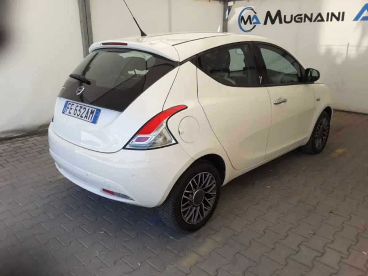 Lancia Ypsilon usata a Firenze (14)