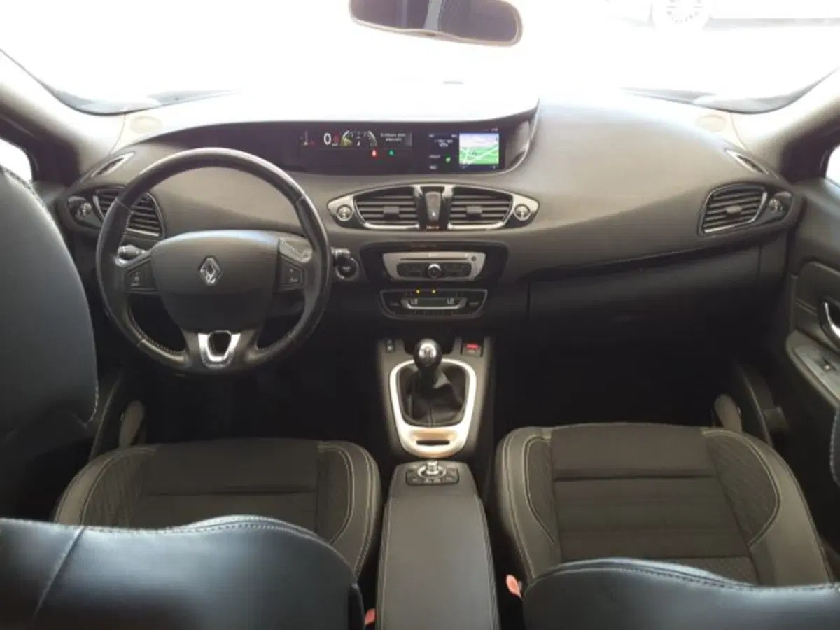 Renault Scenic E-Tech Electric usata a Firenze (9)