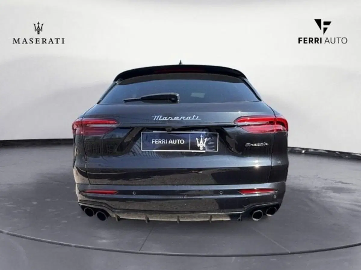 Maserati Grecale nuova a Udine (4)