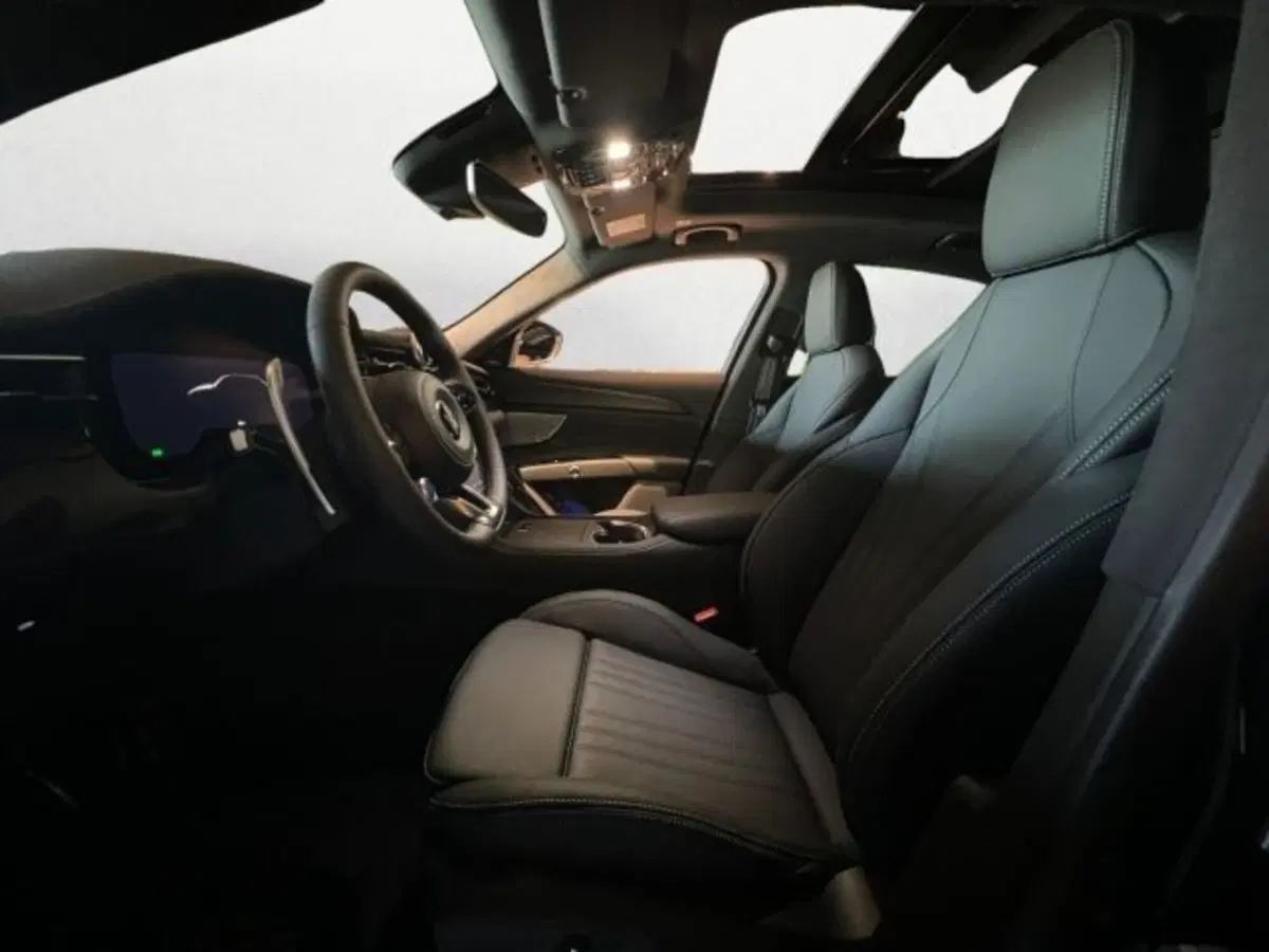 Maserati Grecale nuova a Udine (6)