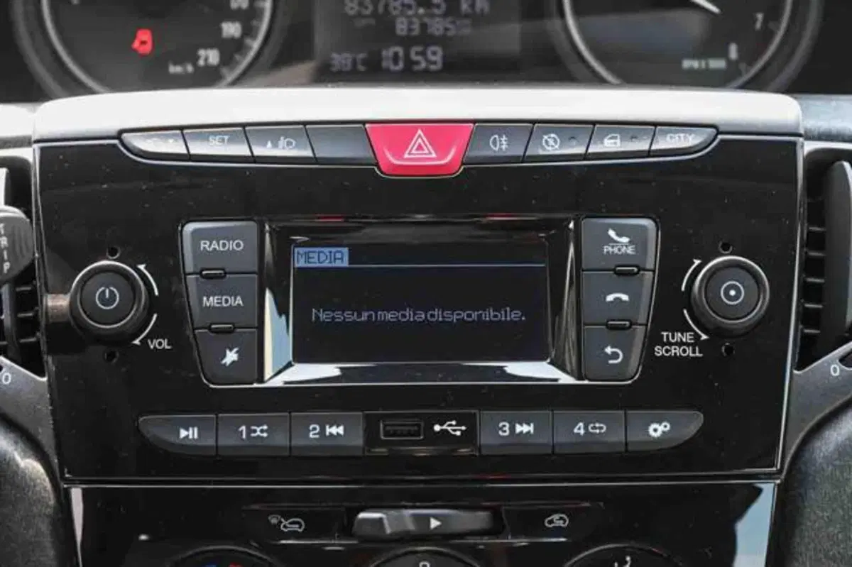 Lancia Ypsilon usata a Torino (14)