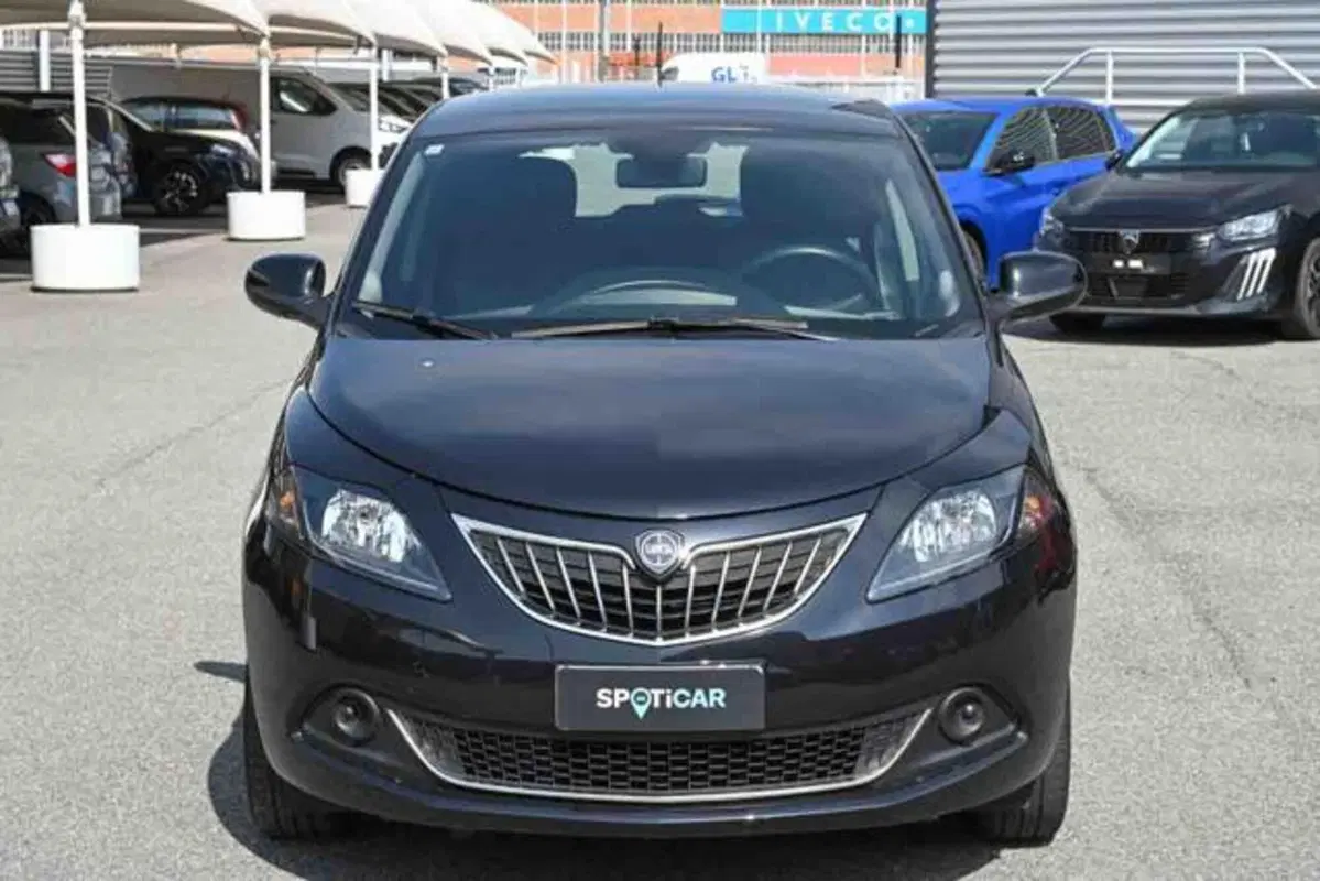 Lancia Ypsilon usata a Torino (16)