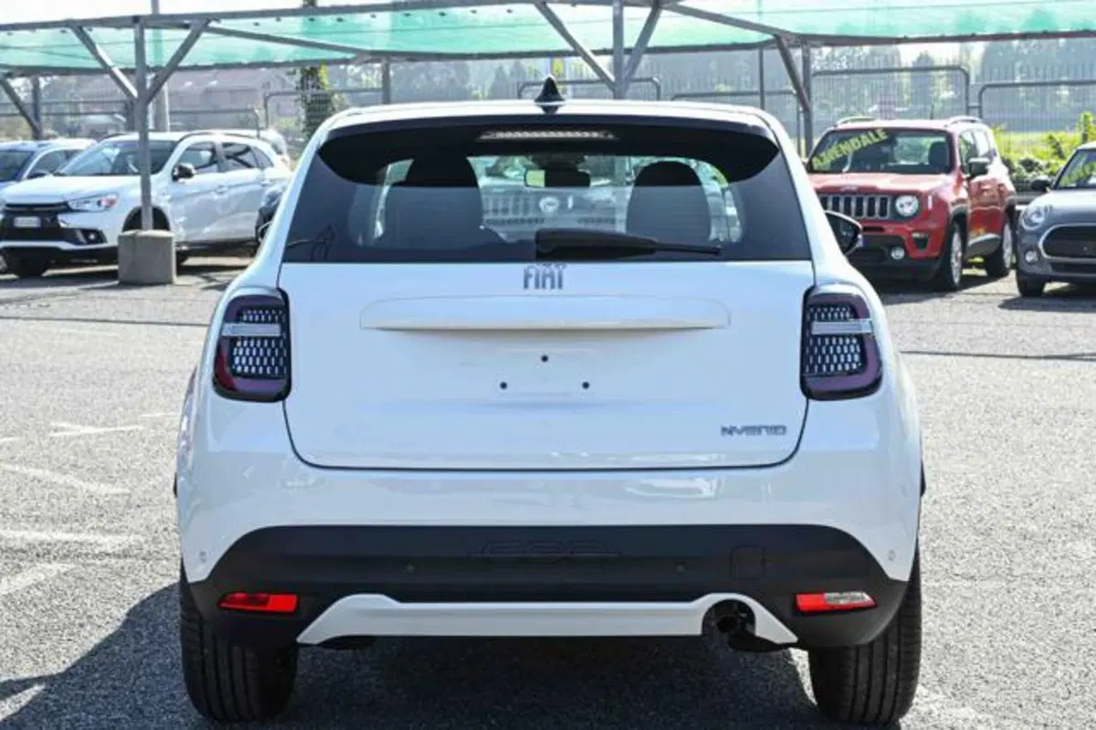Fiat 600 nuova a Torino (20)