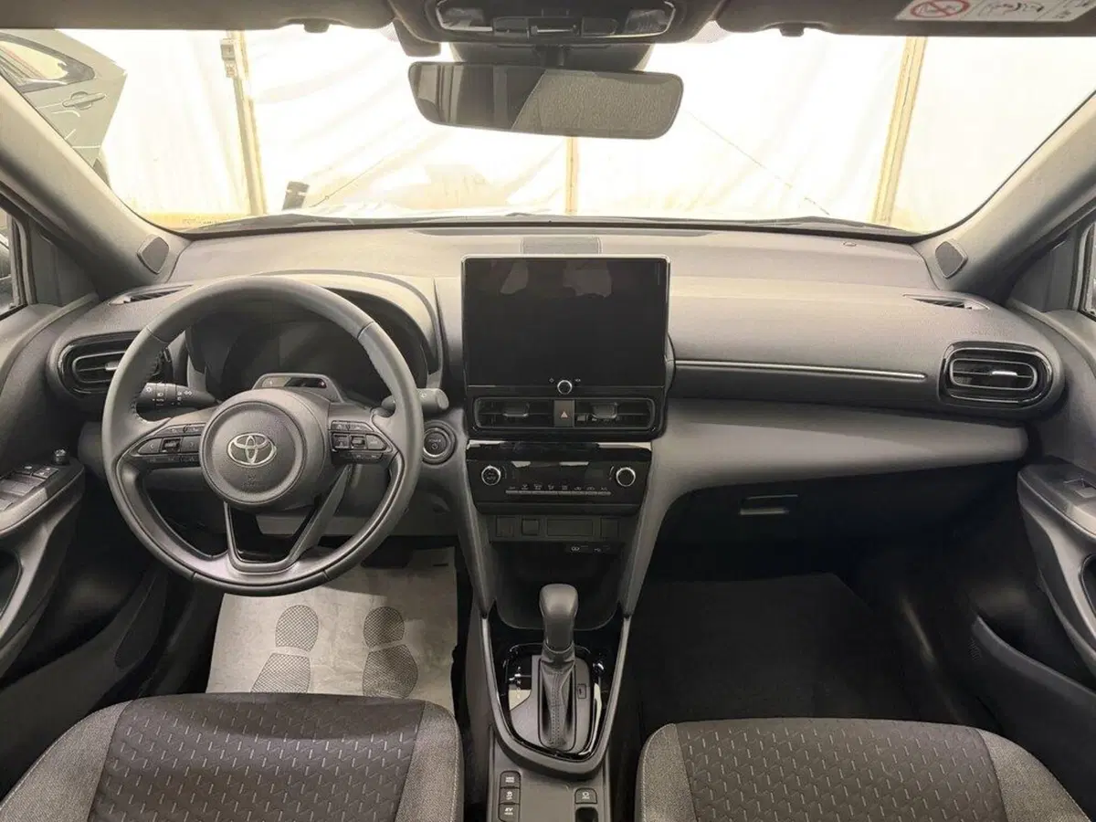 Toyota Yaris Cross nuova a Monza e Brianza (8)