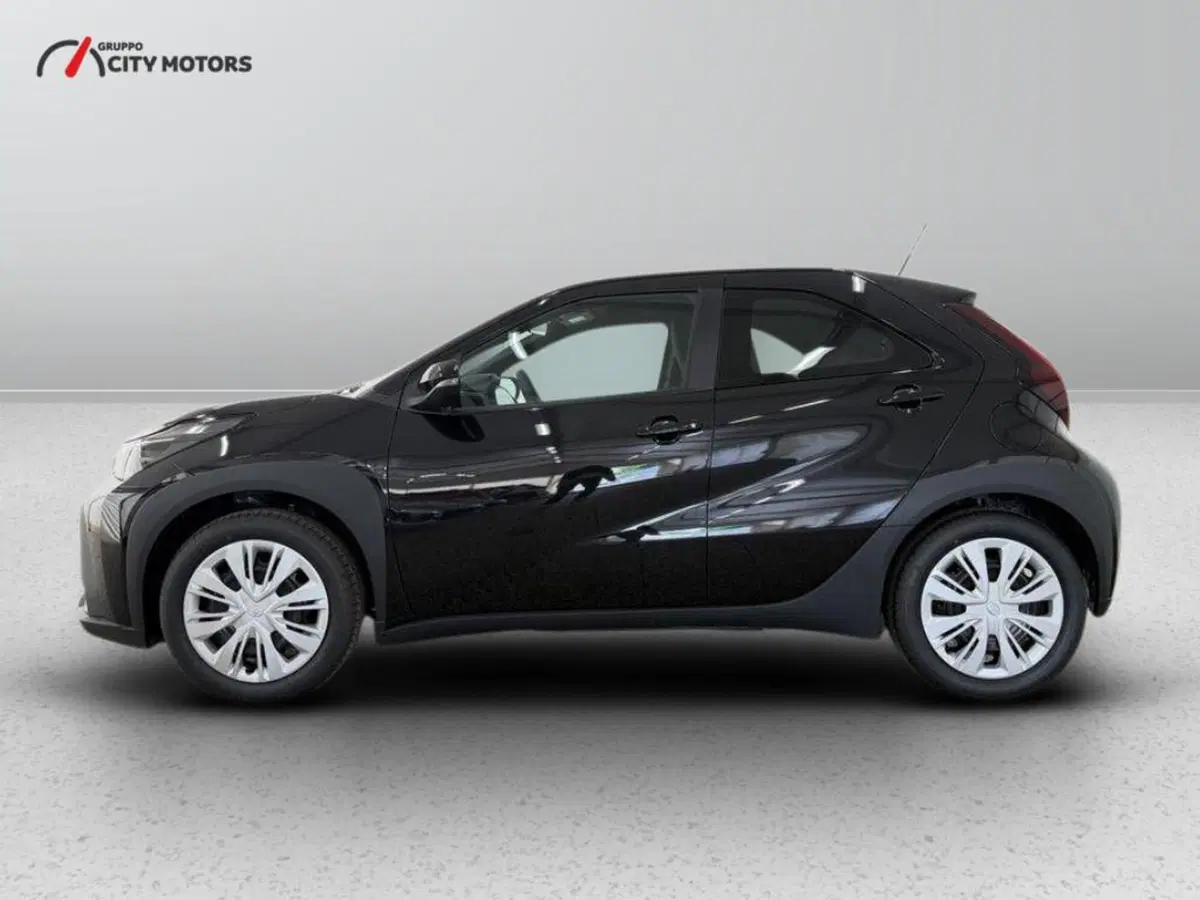 Toyota Aygo X nuova a Monza e Brianza (3)