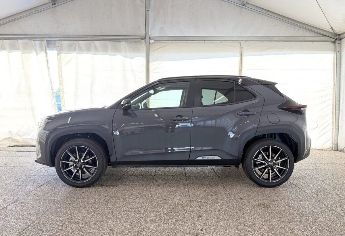 Toyota Yaris Cross nuova a Monza e Brianza (3)