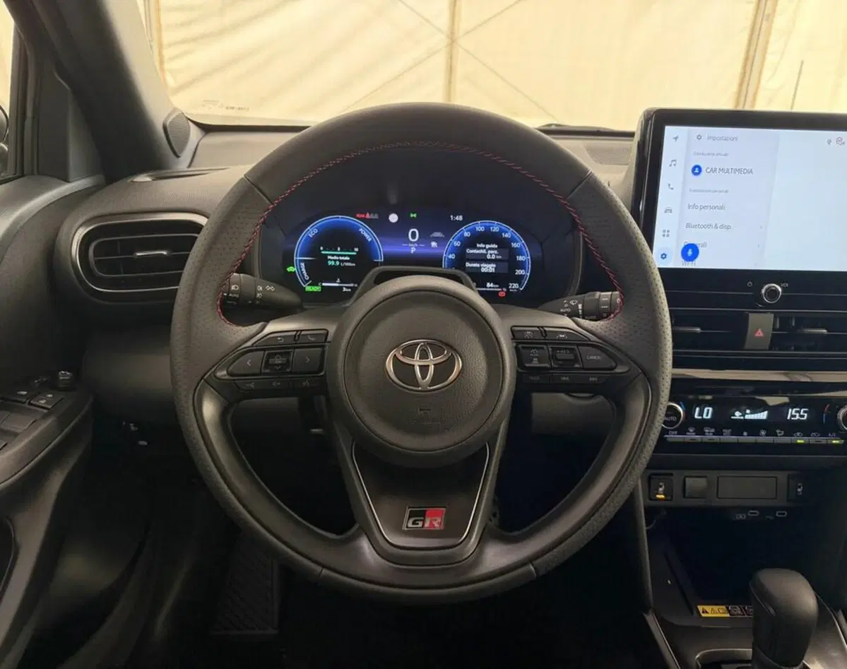 Toyota Yaris Cross nuova a Monza e Brianza (7)
