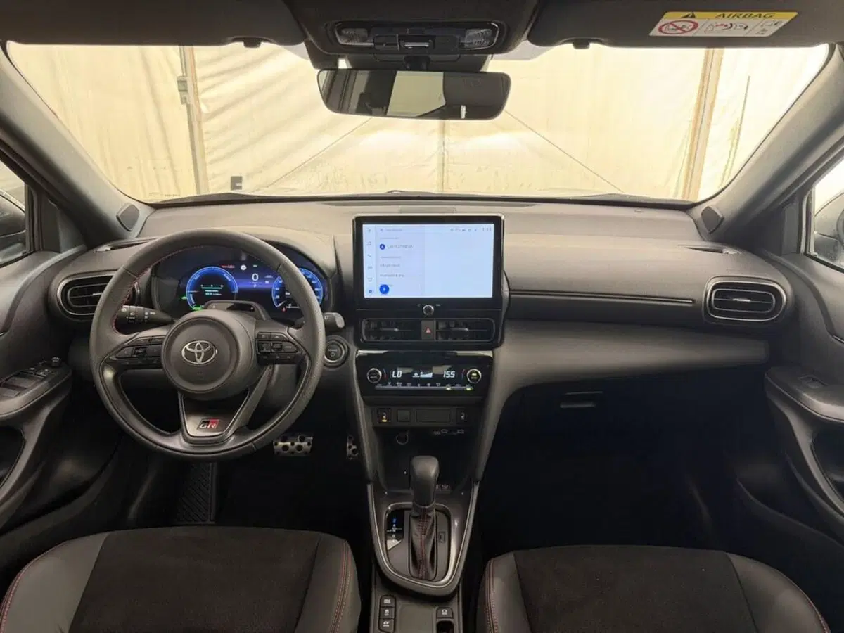 Toyota Yaris Cross nuova a Monza e Brianza (8)