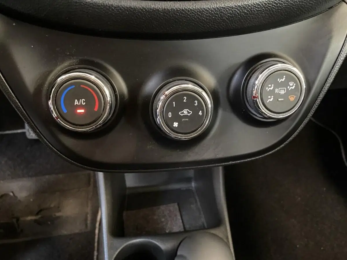 Opel Karl usata a Torino (11)