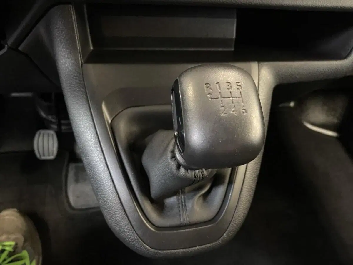 Opel Vivaro Furgone usata a Torino (11)