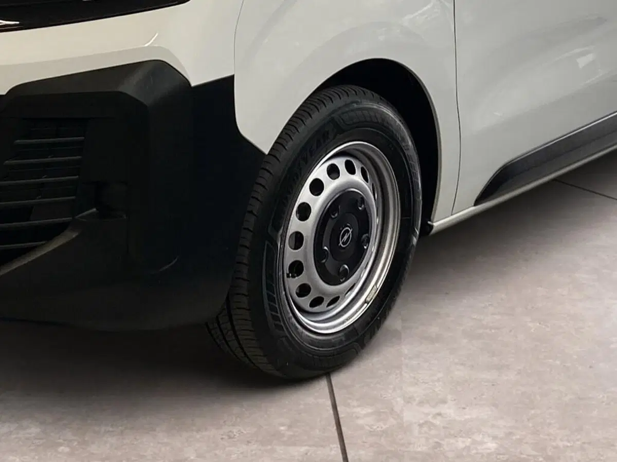 Opel Vivaro Furgone usata a Torino (15)