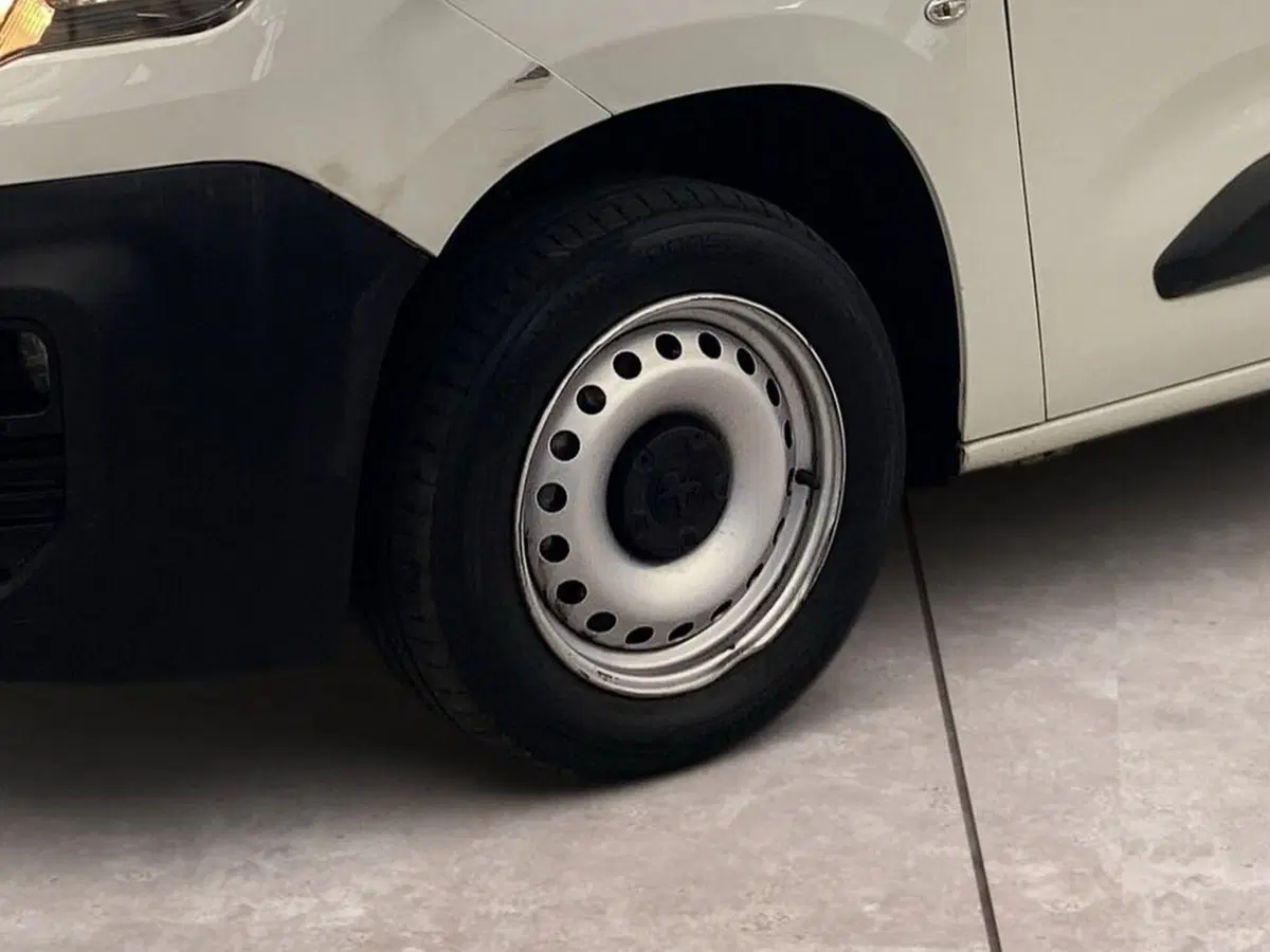 Peugeot Partner Furgone usata a Torino (15)