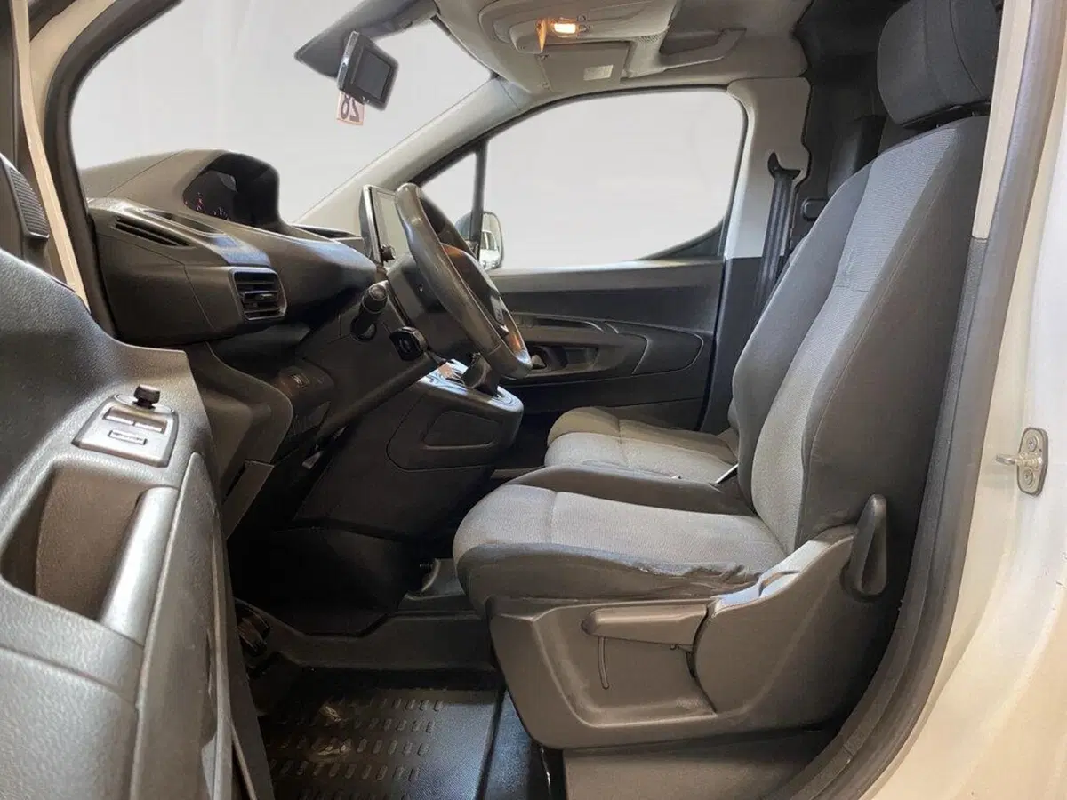 Peugeot Partner Furgone usata a Torino (6)