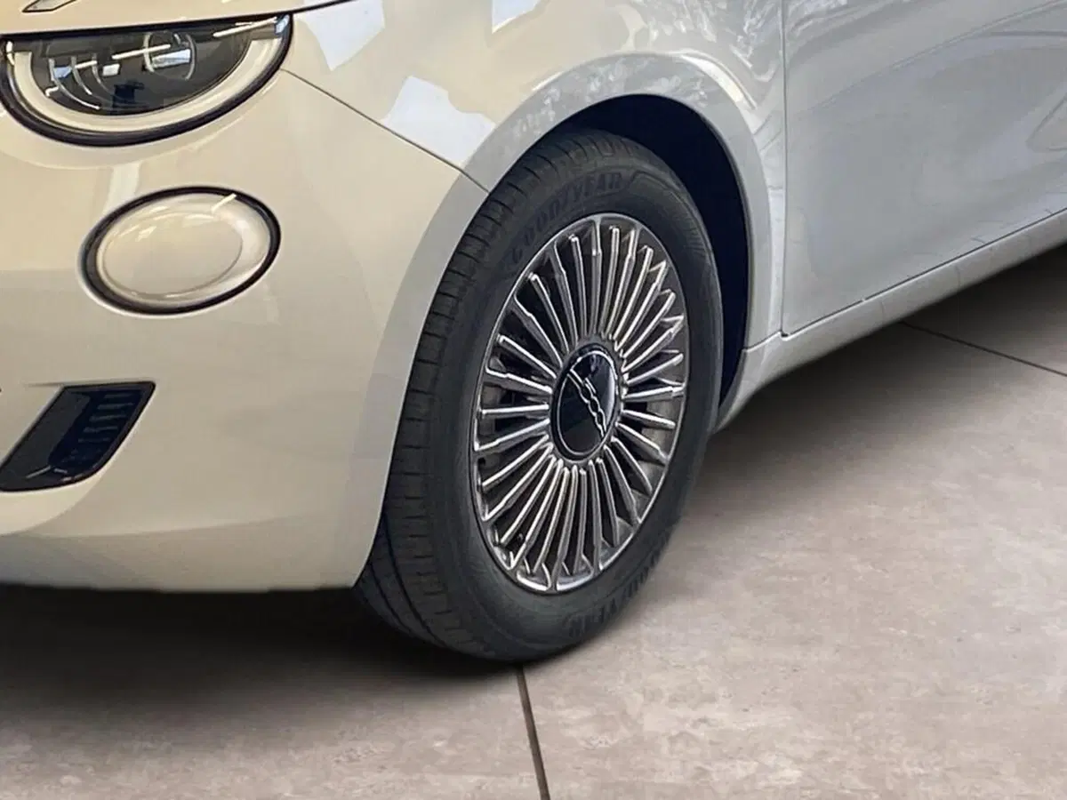 Fiat 500 nuova a Torino (15)