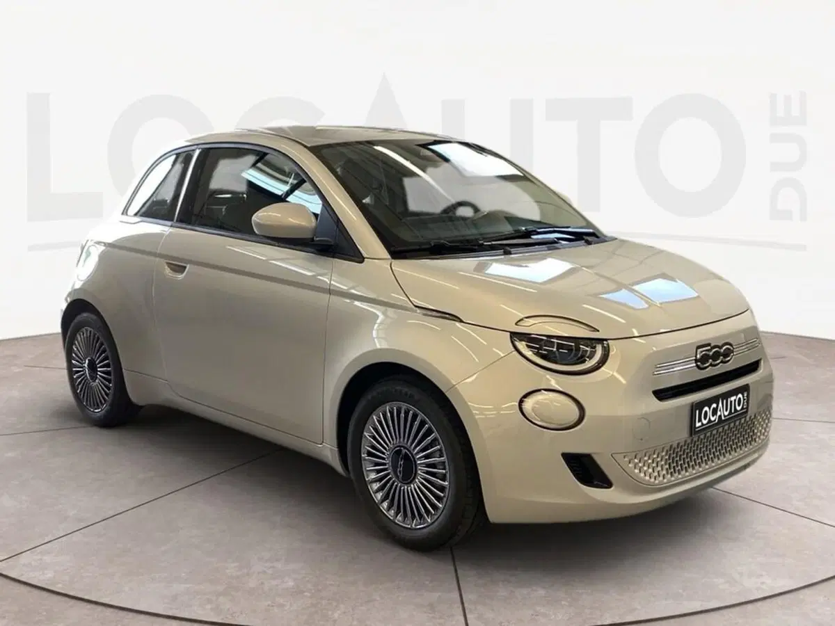 Fiat 500 nuova a Torino (3)