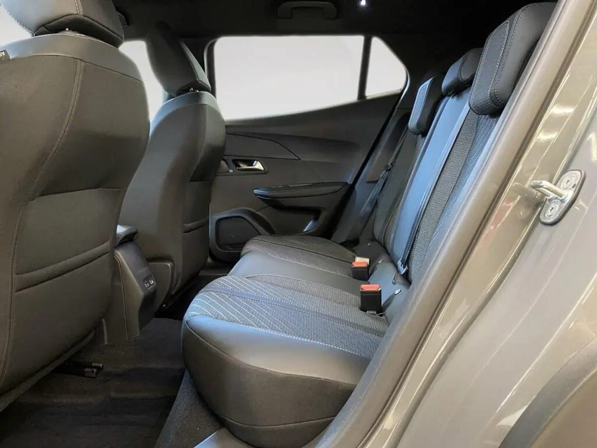 Peugeot 2008 nuova a Torino (8)