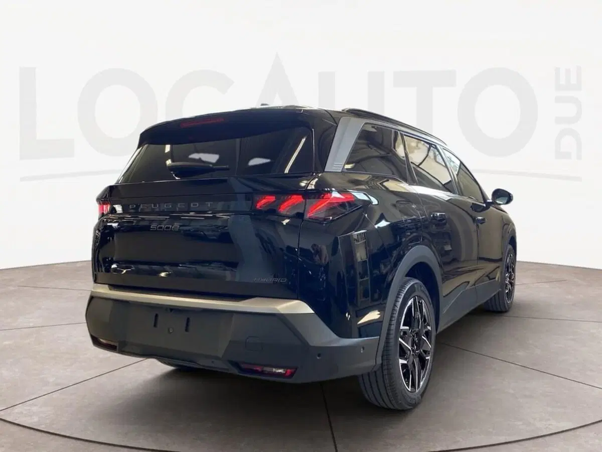 Peugeot 5008 nuova a Torino (4)