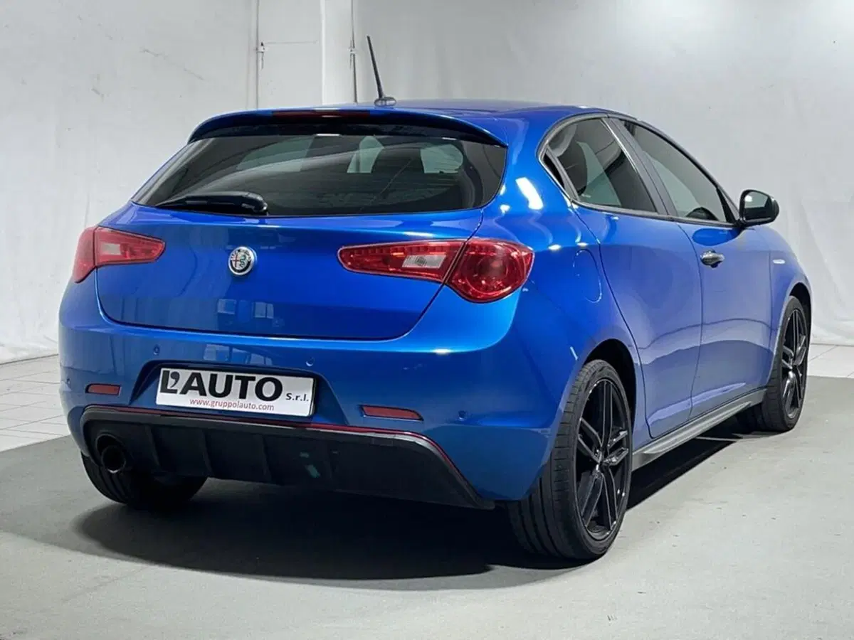 Alfa Romeo Giulietta usata a Sondrio (5)